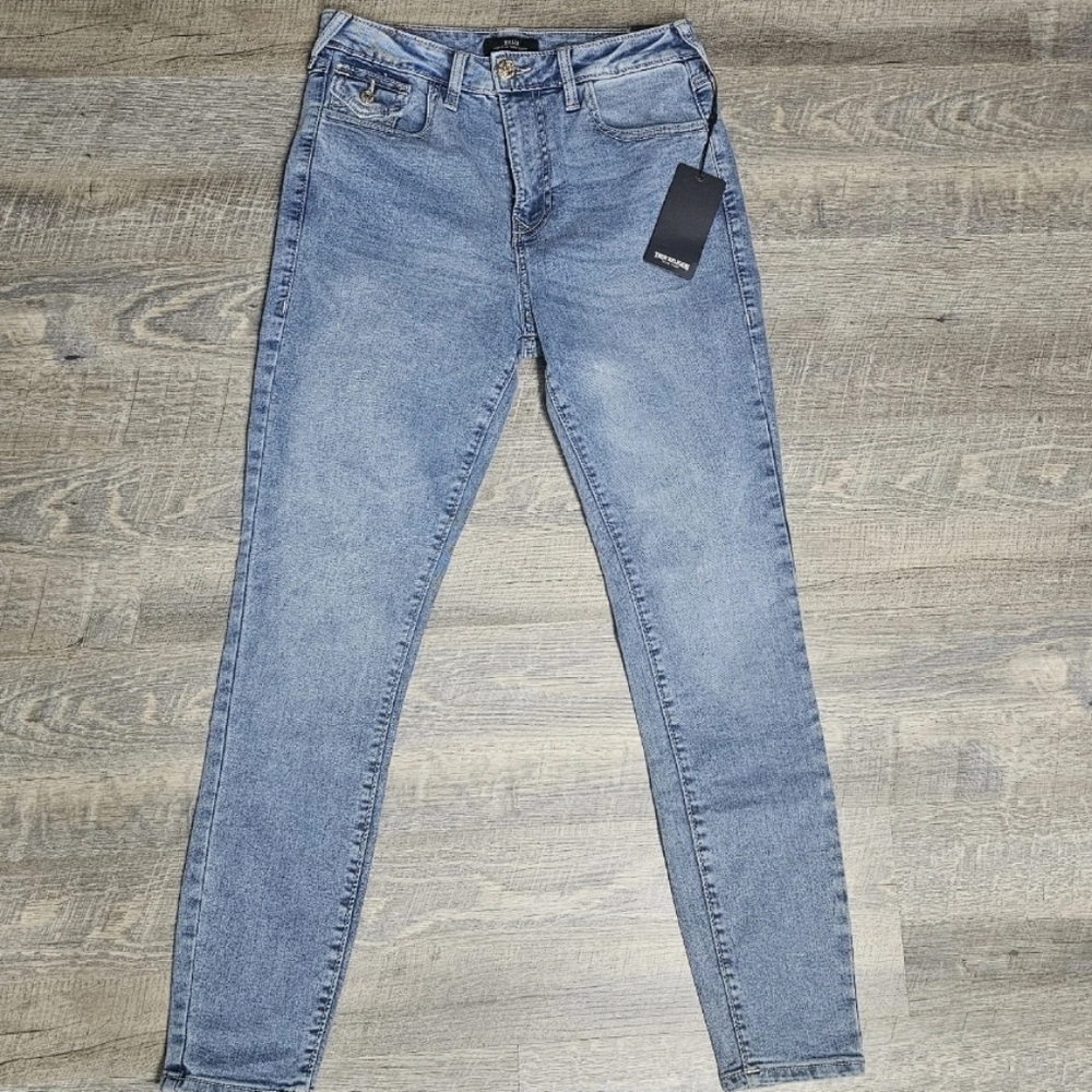 True Religion Women's Halle Flap Pocket High Rise Stretch Super Skinny Fit Jeans